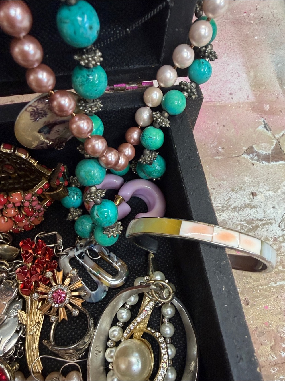 Ultimate mom jewelry box and jewelry - Pink, Turquoise, Coral - with box - Picture 4 of 11